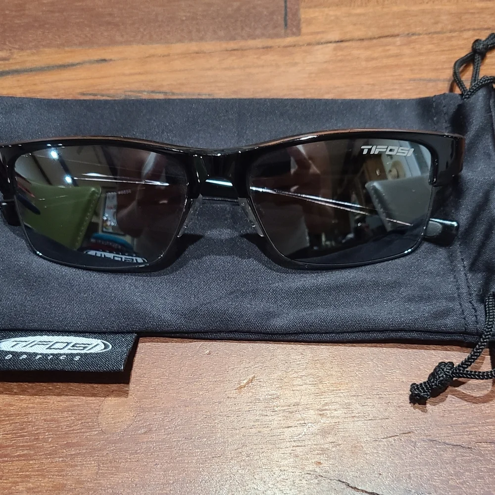 Tifosi Optics Black Men's Sunglasses